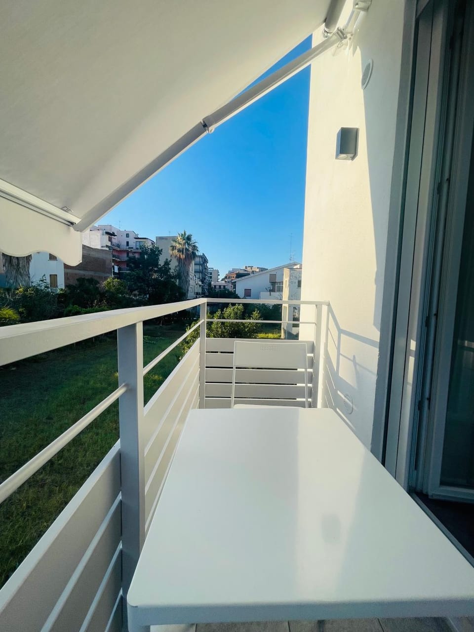View (from property/room), Balcony/Terrace, Landmark view
