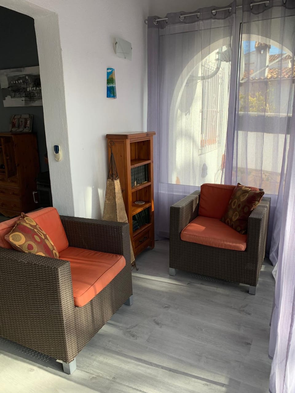 Living room, Seating area