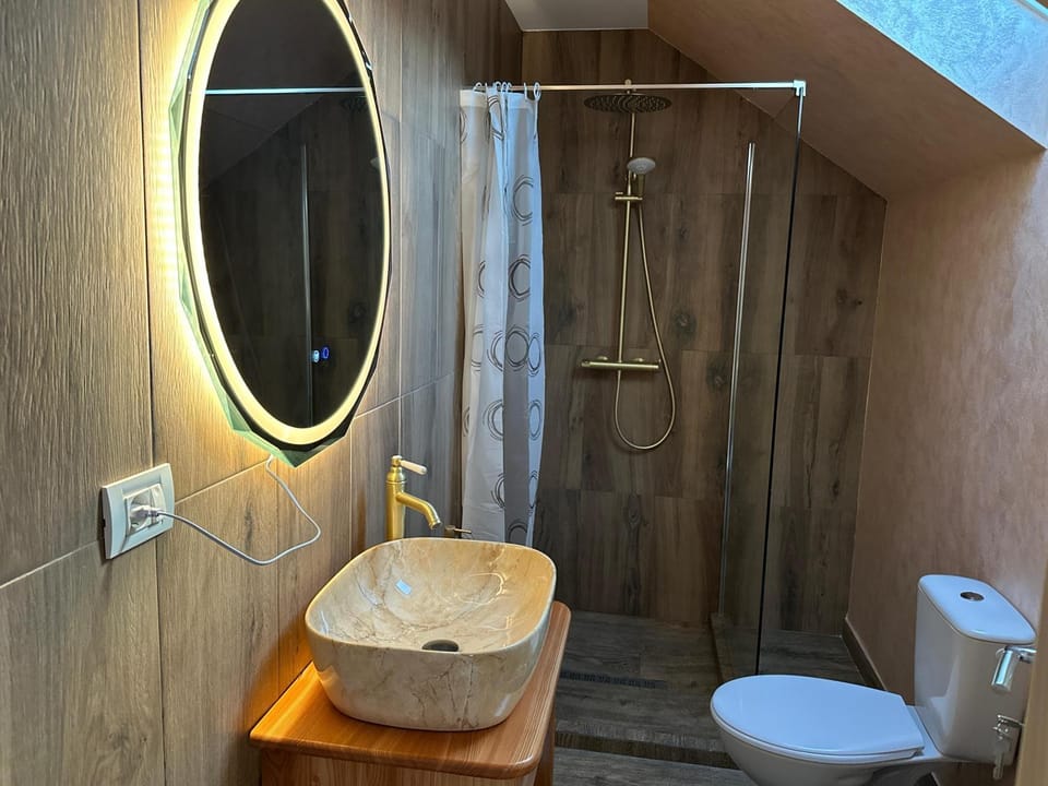 Shower, Toilet, Bathroom