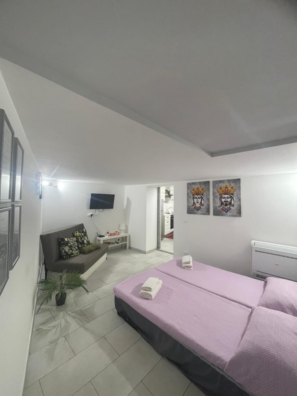 Opera House Apartment in Catania