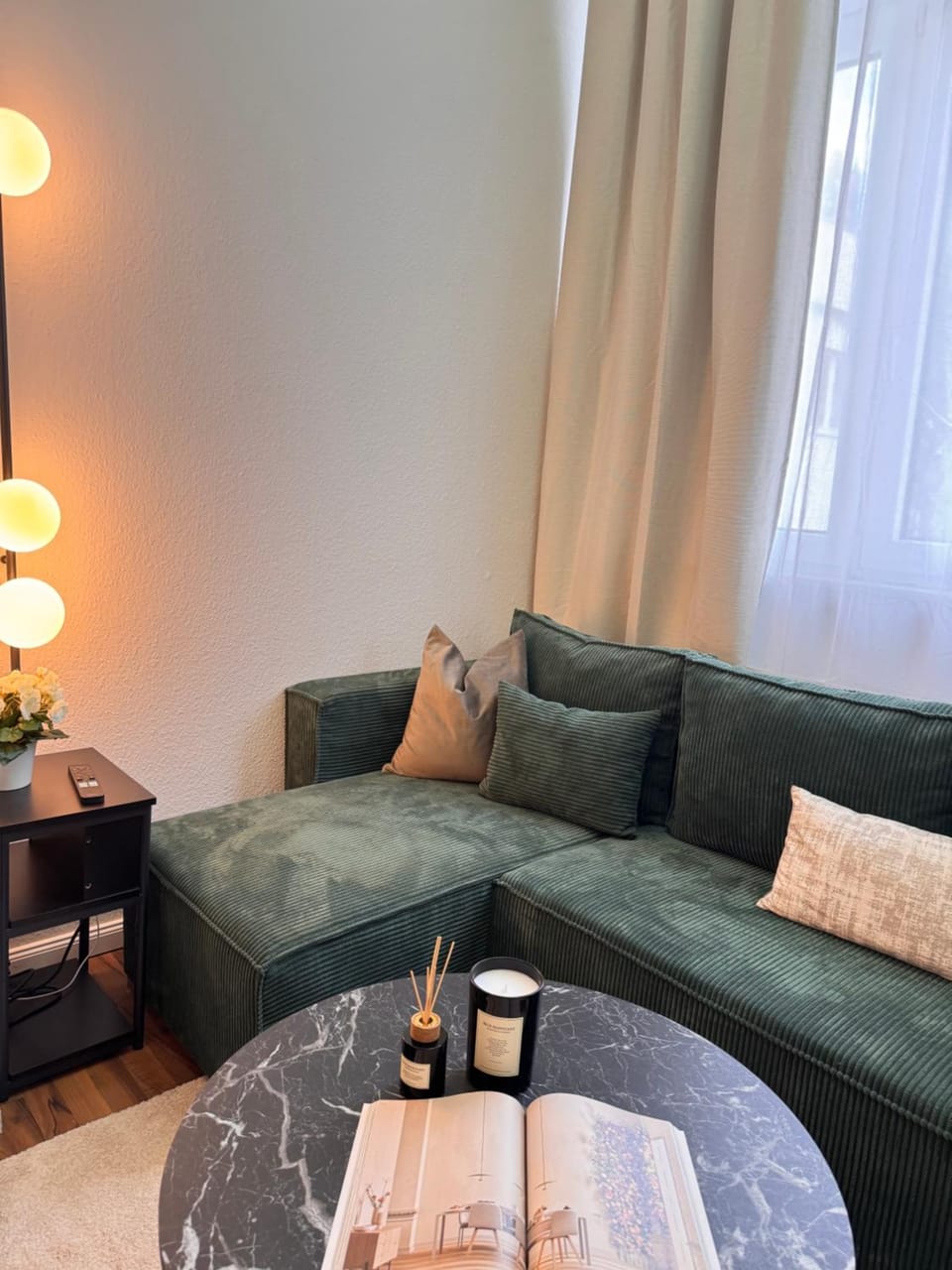 Geräumiges 3 Raum-City-Apartment -Ost-2- Apartment in Neuss