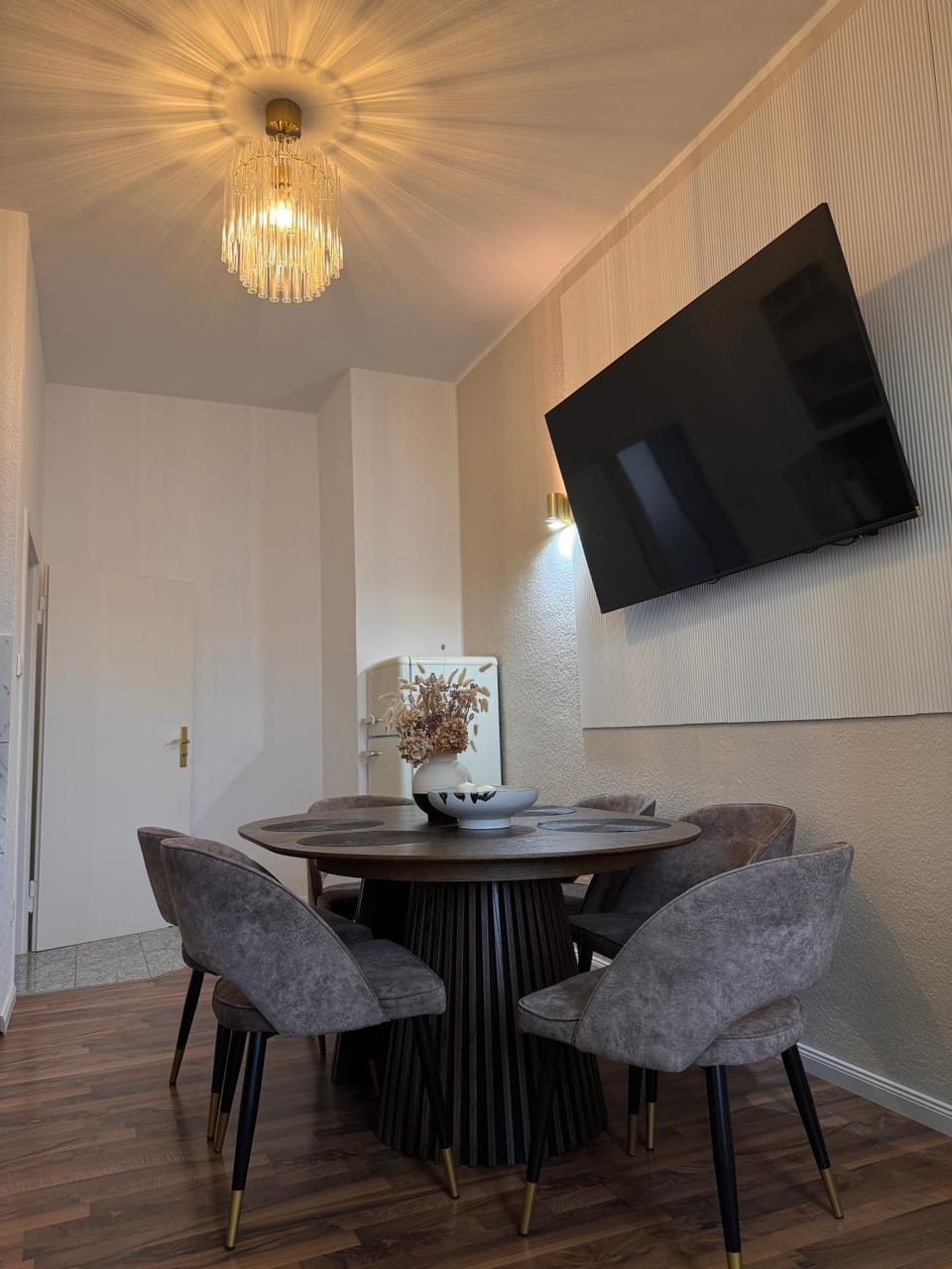 Geräumiges 3 Raum-City-Apartment -Ost-2- Apartment in Neuss