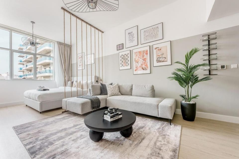 Free housekeeping visits during your stay - StayShort - Peaceful Studio Apartment at Frankfurt Tower in Sports City Apartment in Dubai