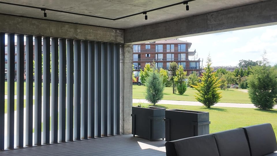 Spring, Day, Garden, Seating area, Garden view