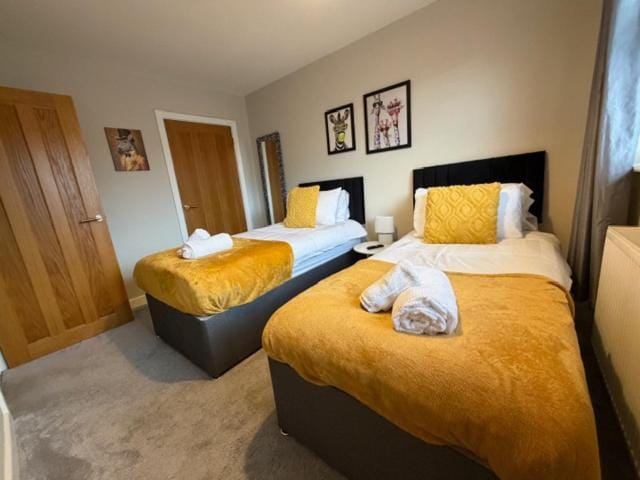 Modern homely well equipped 2BR bungalow next to the racecourse free parking Apartment in Hereford