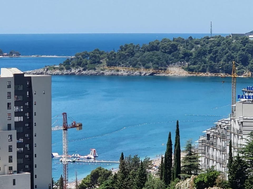 Rafailovići Hill Apartment in Budva Municipality