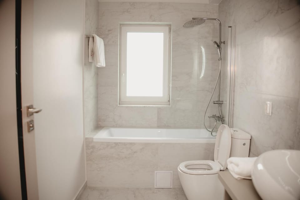 Toilet, Bathroom, Bath, towels