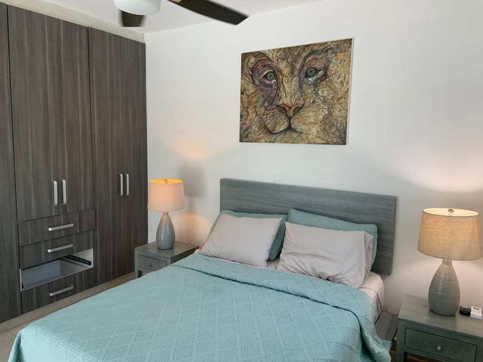 Bed, Photo of the whole room, Bedroom, wardrobe
