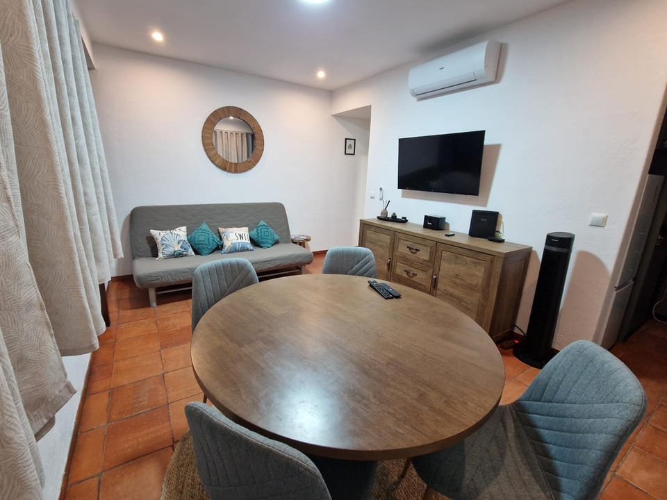 Varinos House Praia Apartment in Alvor
