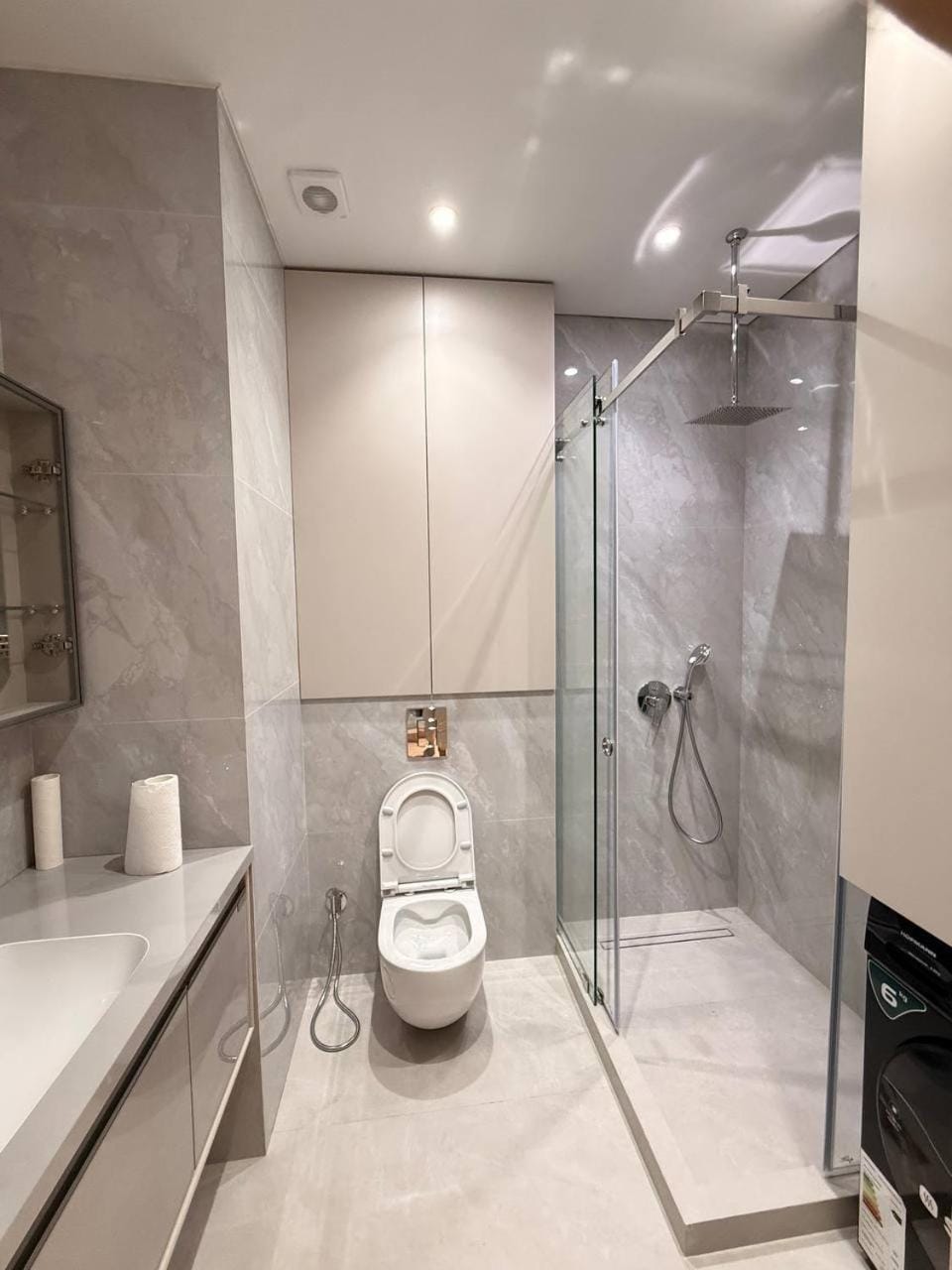 Shower, Toilet, Bathroom