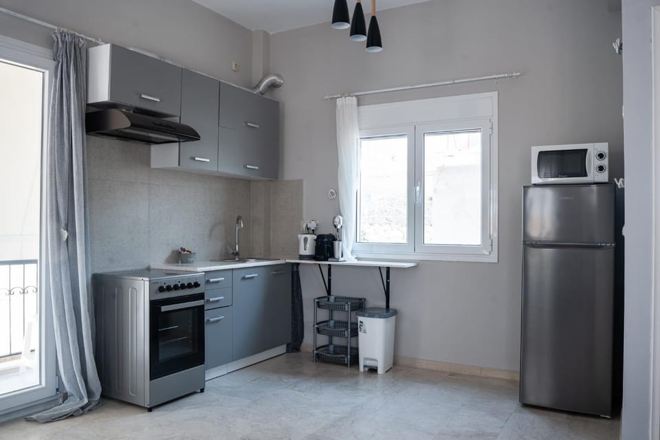 Kitchen or kitchenette, oven, stove