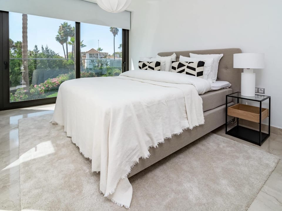 Luxury Marbella Townhouse Golden Green with Garden Views & Garage House in Marbella