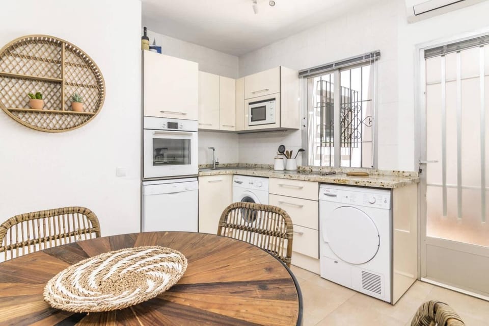 Garden suites 48 walking distance Puerto Banus Apartment in Marbella