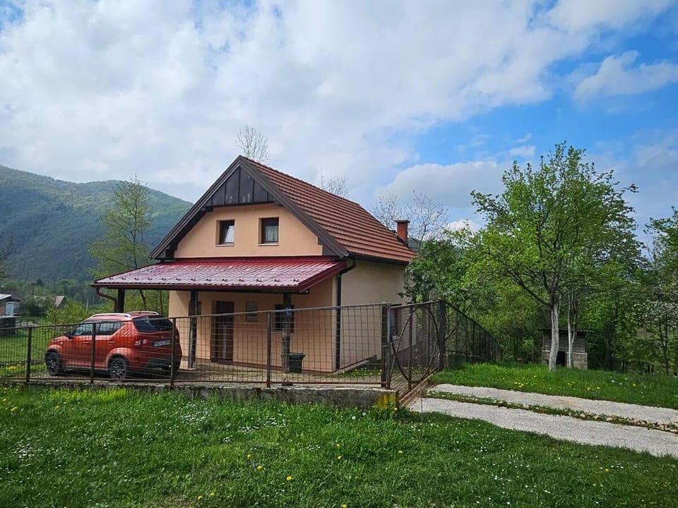 Property building, Natural landscape