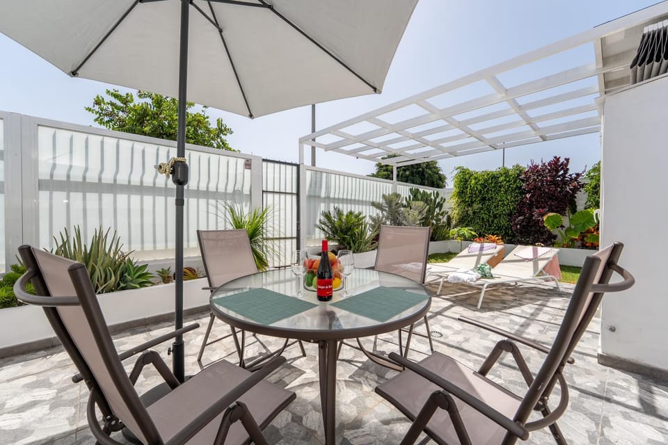 Garden, Balcony/Terrace, Seating area, Garden view