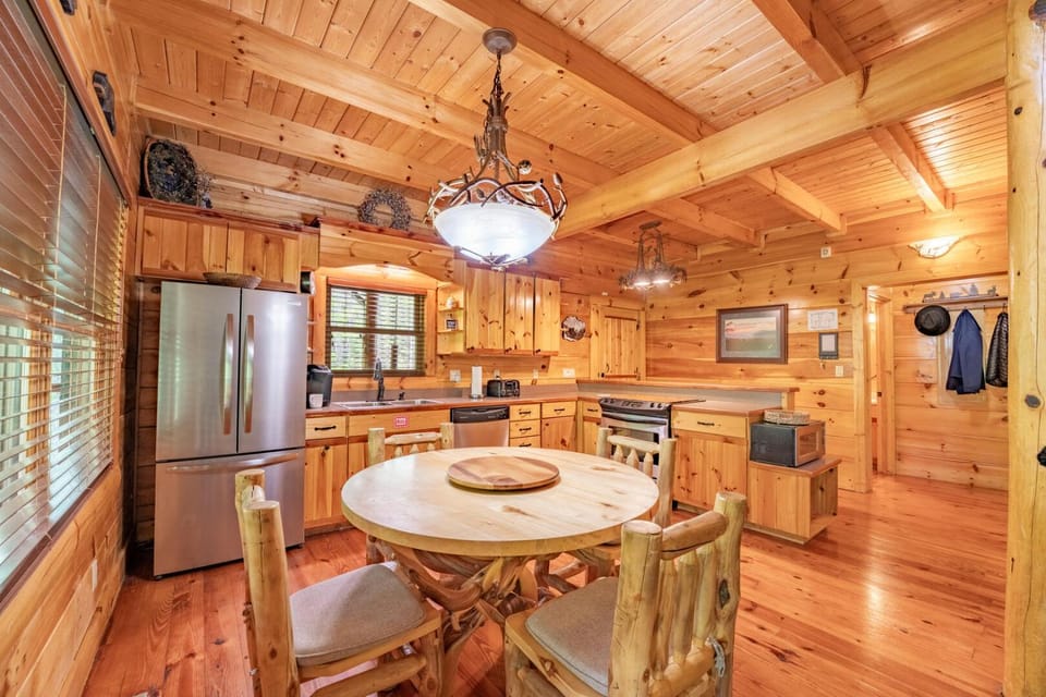 Kitchen or kitchenette, kitchen