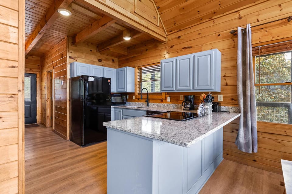 Kitchen or kitchenette, kitchen