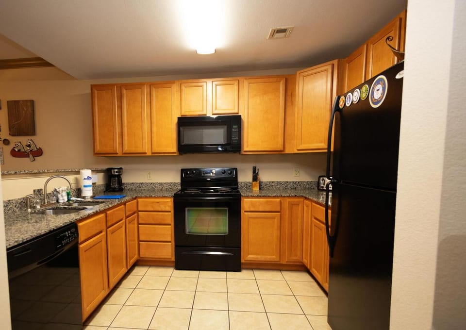 Kitchen or kitchenette, kitchen