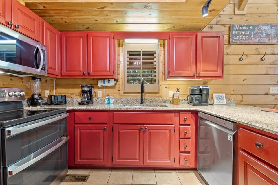 Kitchen or kitchenette, kitchen