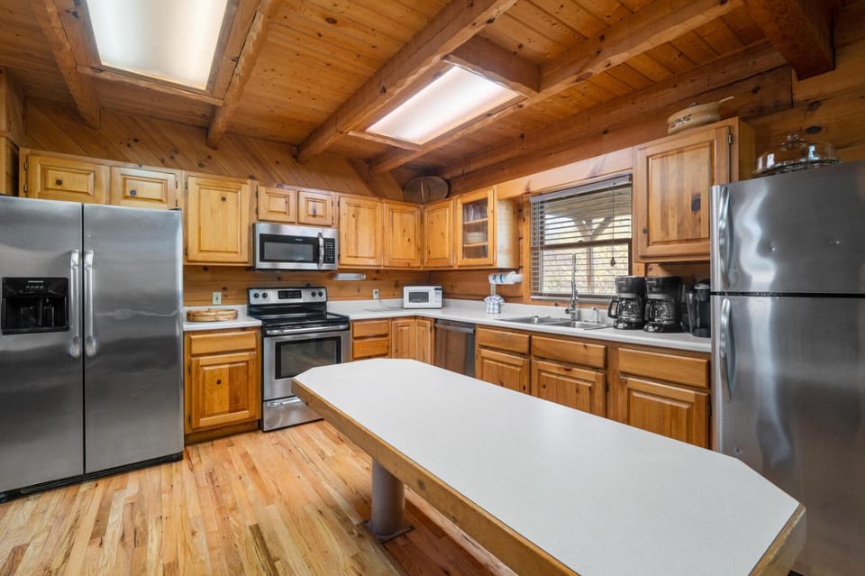 Kitchen or kitchenette, kitchen