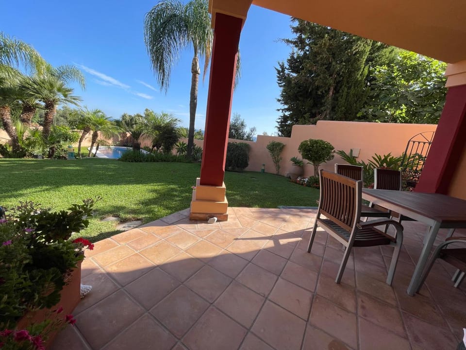 Patio, Spring, Day, Garden, Dining area, Garden view, Pool view, Swimming pool, sunbed