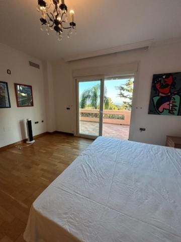 Chalet pareado House in Marbella