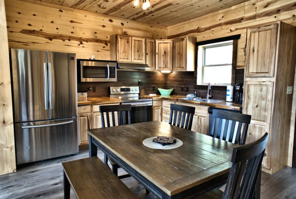 Kitchen or kitchenette, kitchen