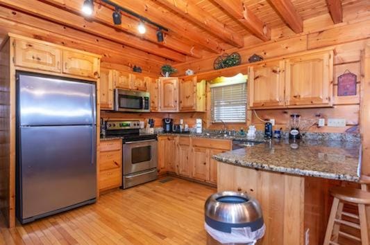 Kitchen or kitchenette, kitchen