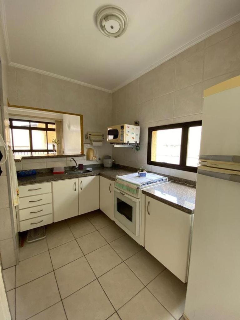 Cobertura no Guarujá a 400mts da praia Apartment in State of São Paulo