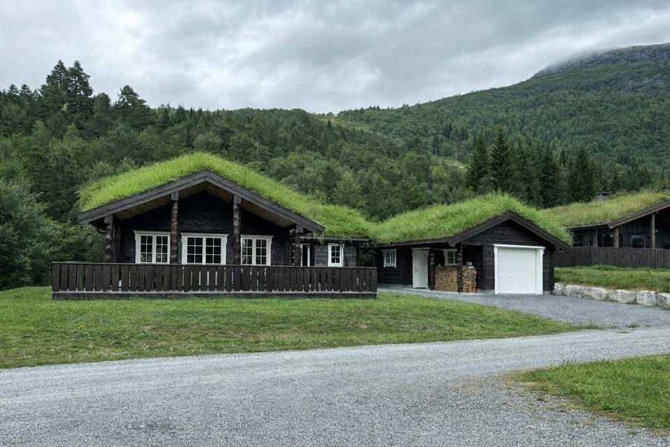 Property building, Spring, Day, Natural landscape, Mountain view