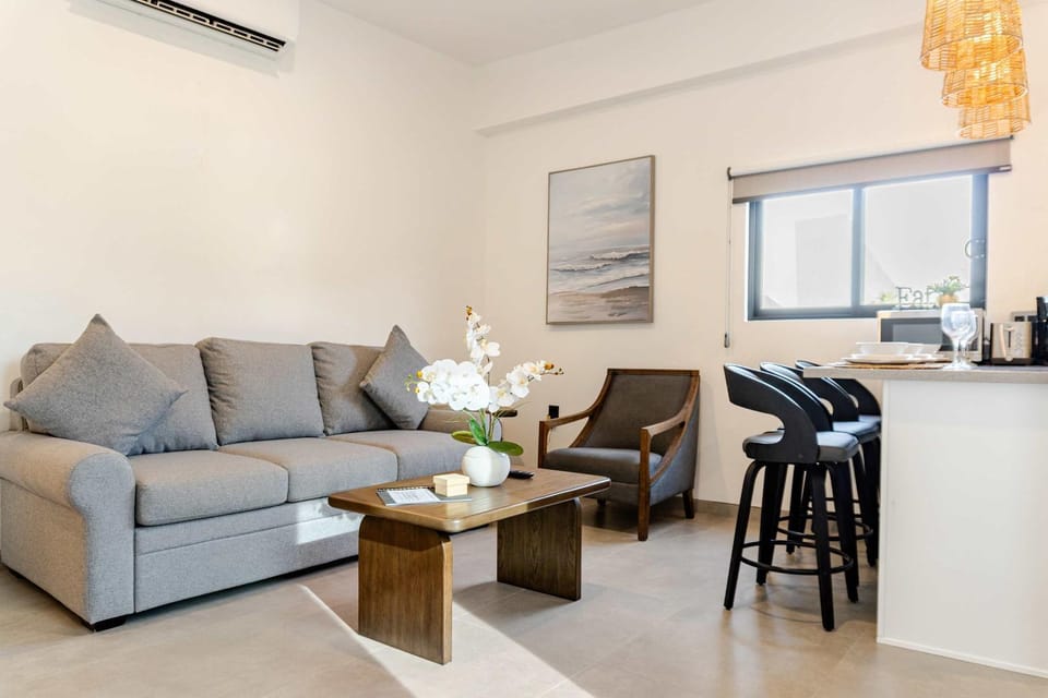 Downtown Cabo Gem King Bed Walk Everywhere Apartment in Cabo San Lucas