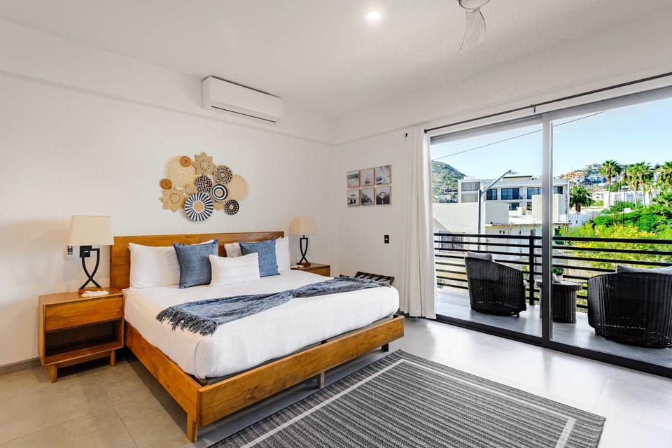 Modern Condo Walk to Marina, Dining & Nightlife Apartment in Cabo San Lucas