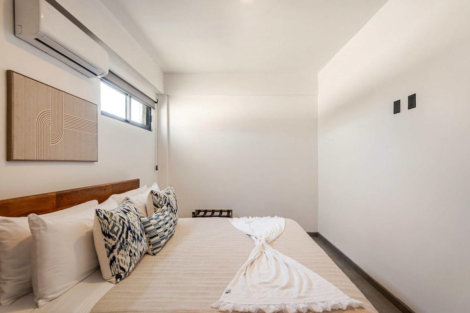 NEW 2BR Apartment Walk to Marina & Downtown Apartment in Cabo San Lucas