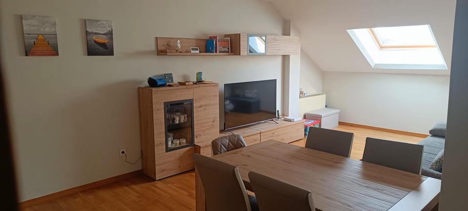 TV and multimedia, Dining area