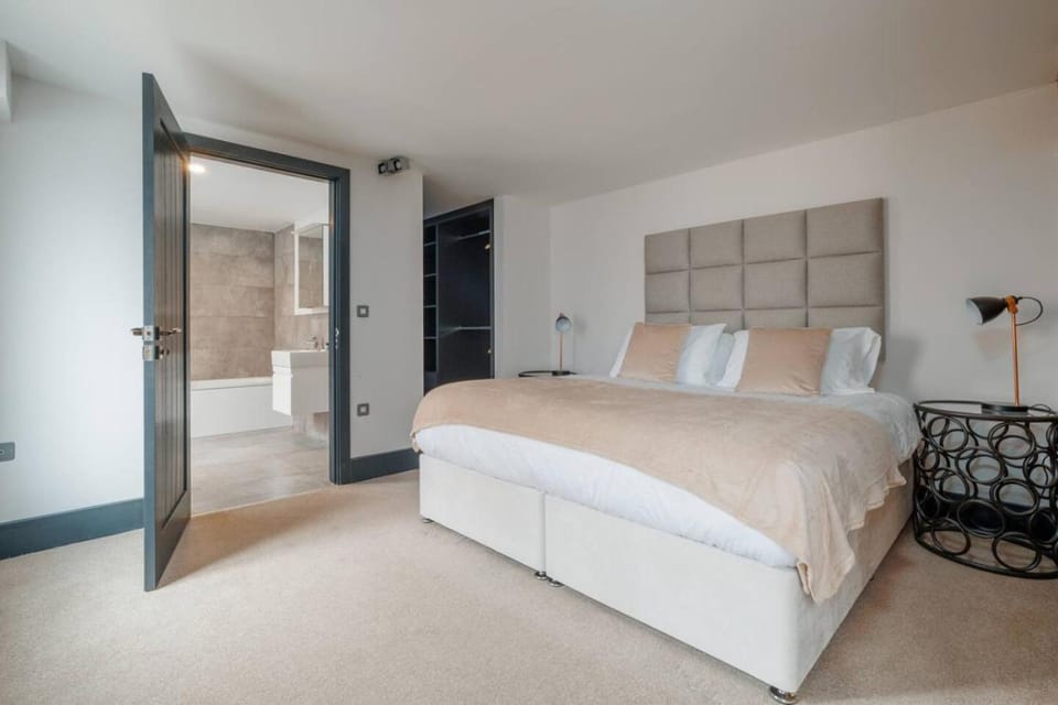 Chalice Close by Grandeur Property Apartment in Poole