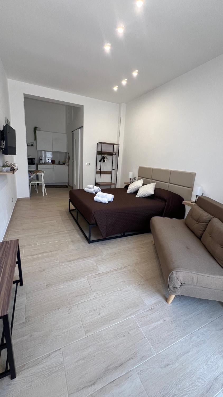 TV and multimedia, Kitchen or kitchenette, Bedroom, locker