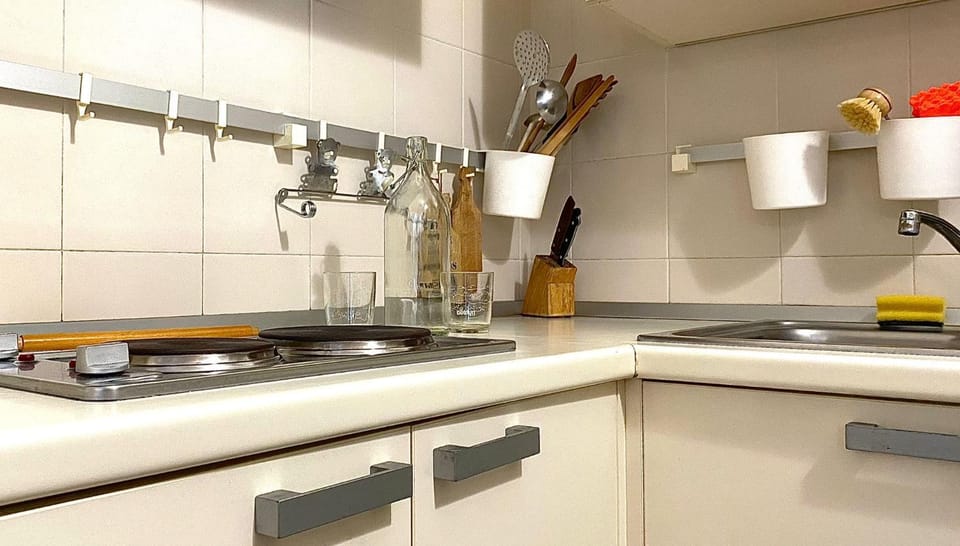 Kitchen or kitchenette, stove