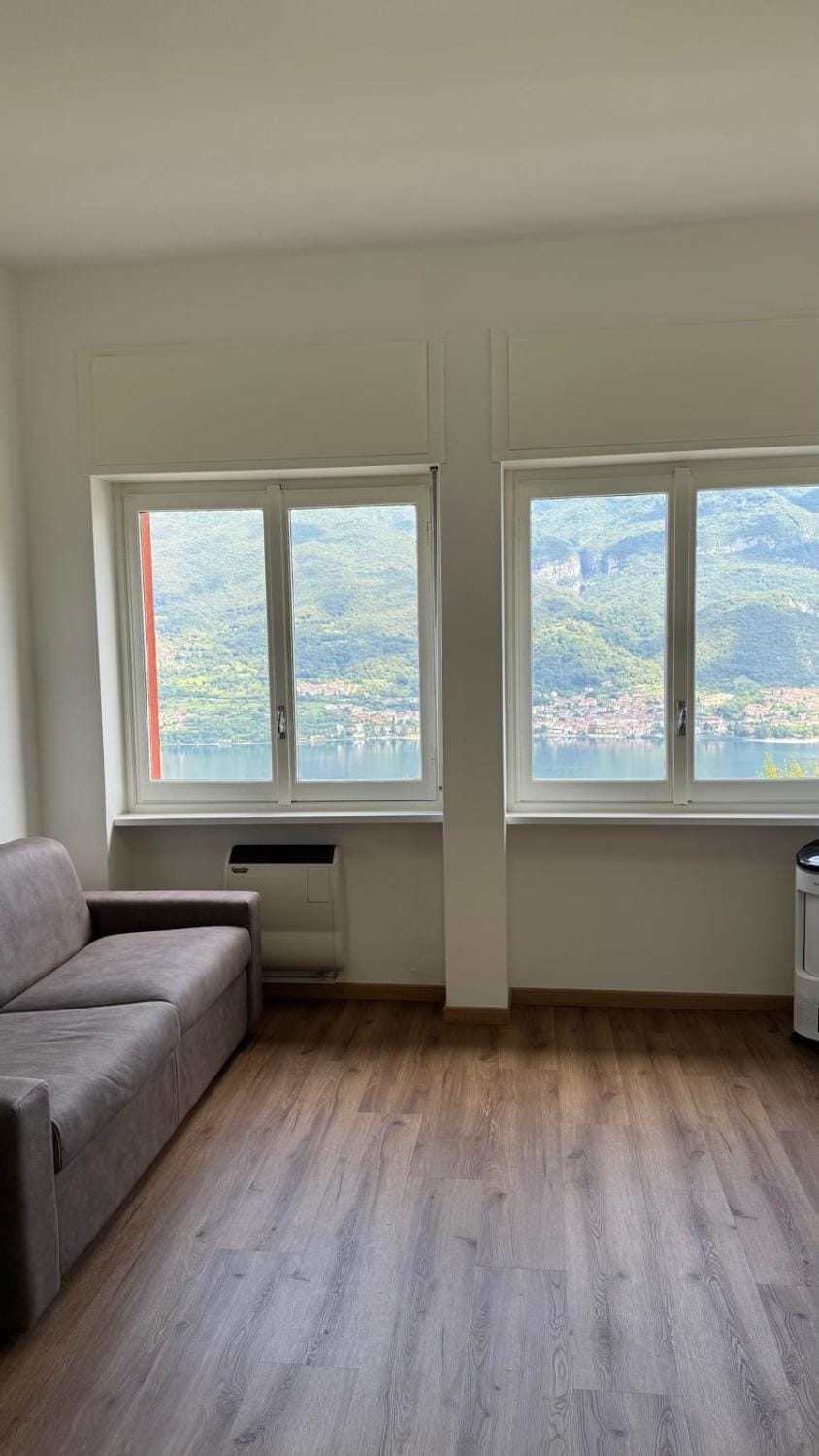 Monolocale Riva Lake Apartment in Province of Lecco