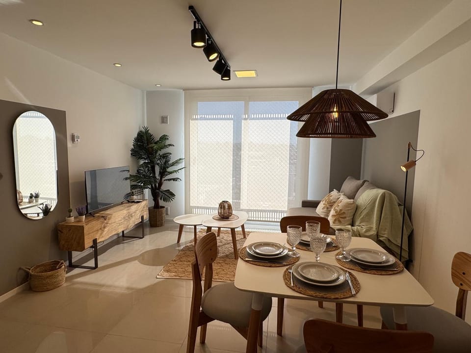 TV and multimedia, Living room, Dining area