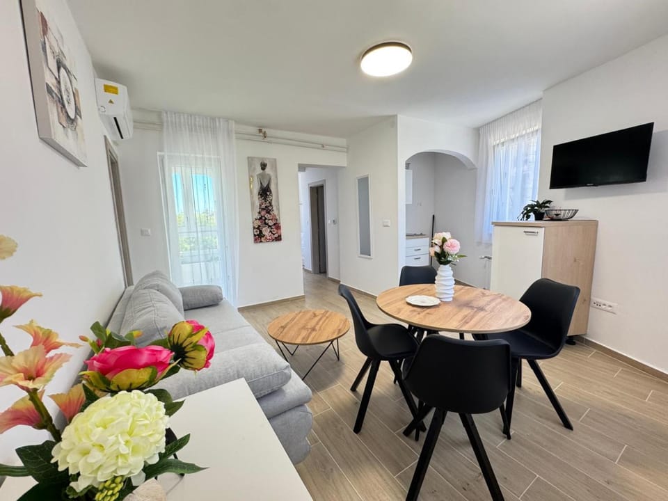 Living room, kitchen