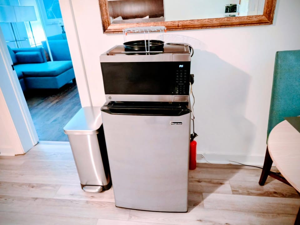 2 Bedroom Suite with Impressive Kitchenette Apartment in Fayetteville