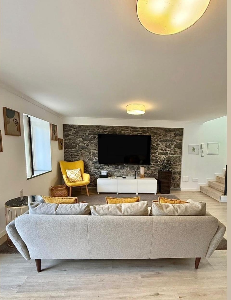 Communal lounge/ TV room, Living room