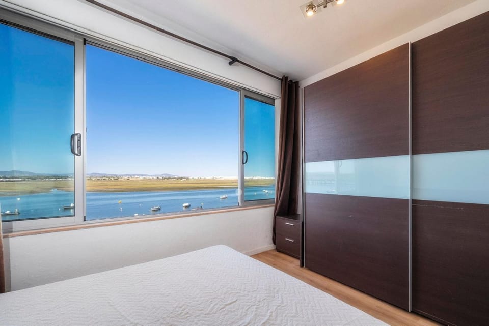 Bedroom, wardrobe