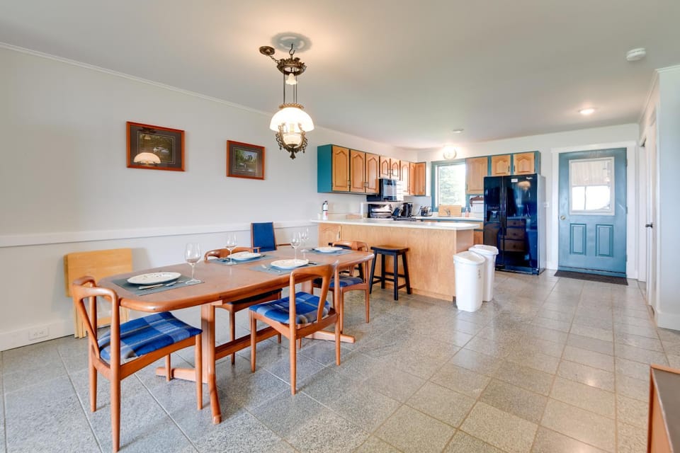 Community Boat Dock: Lake Memphremagog Condo! House in Derby
