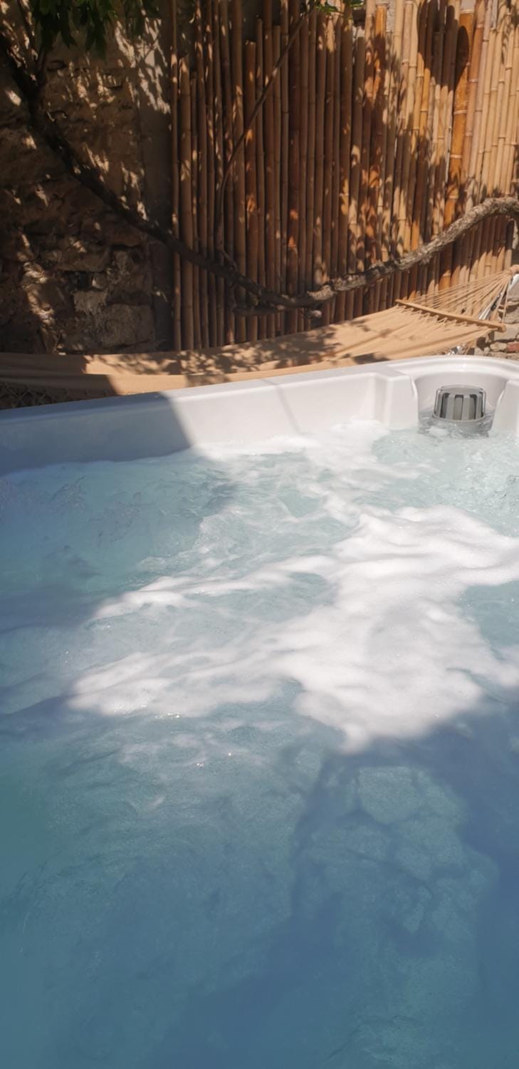 Solarium, Spa and wellness centre/facilities, Swimming pool