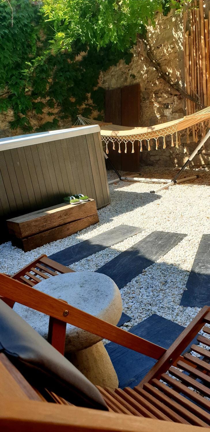 Patio, Swimming pool
