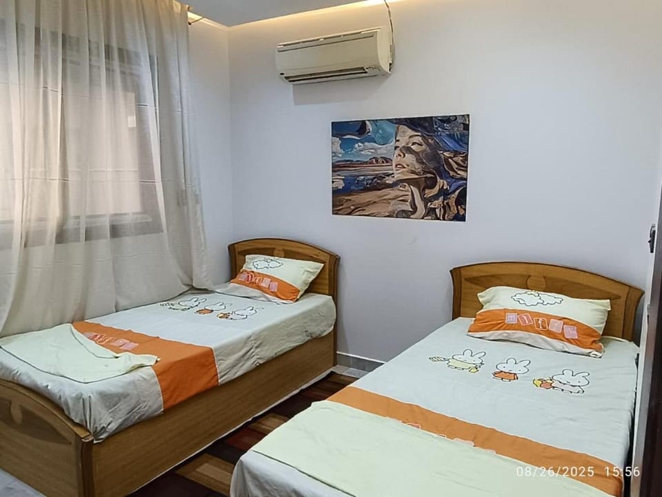 Bed, Bedroom, air conditioner