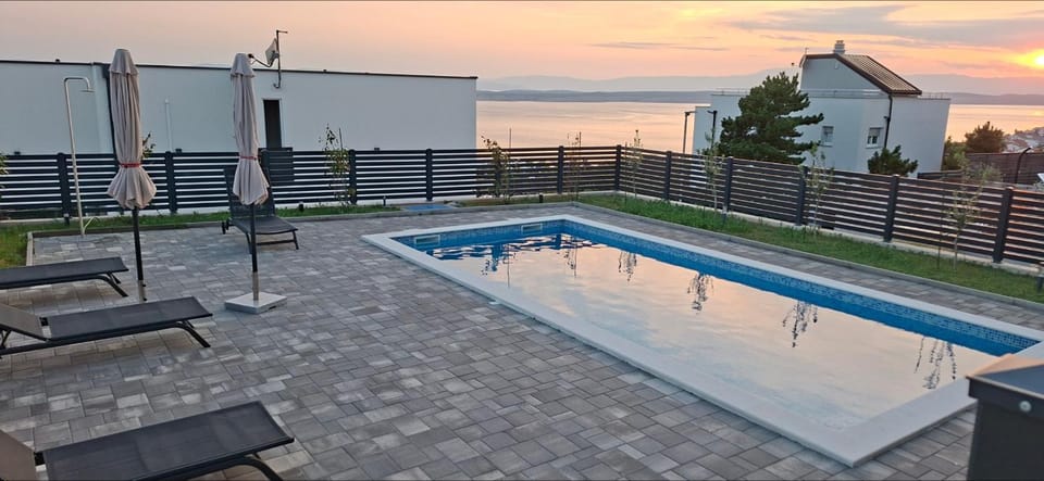 Garden, Sea view, Swimming pool