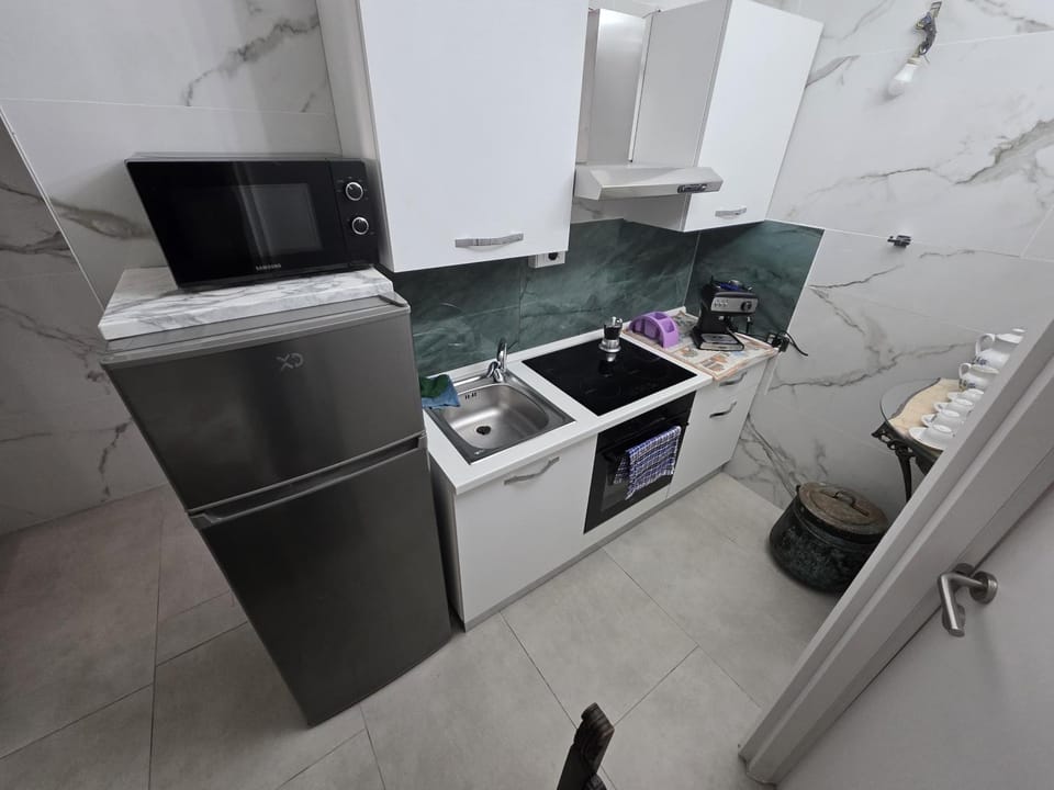 Kitchen or kitchenette, minibar, oven, pet friendly, stove, toaster