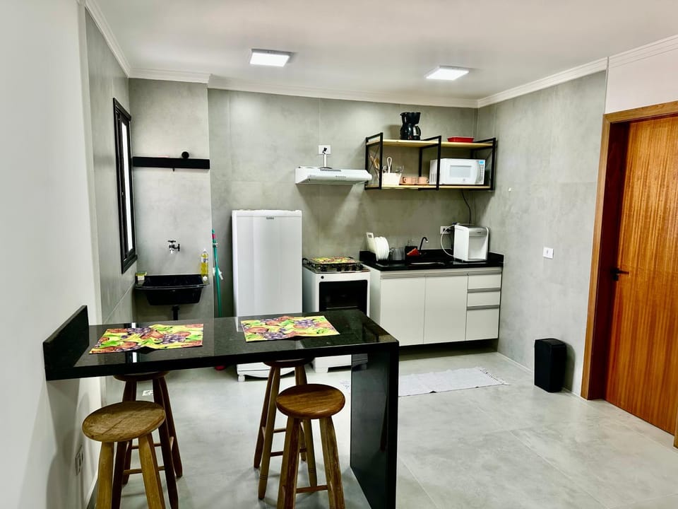 Kitchen or kitchenette, Dining area, oven, toaster